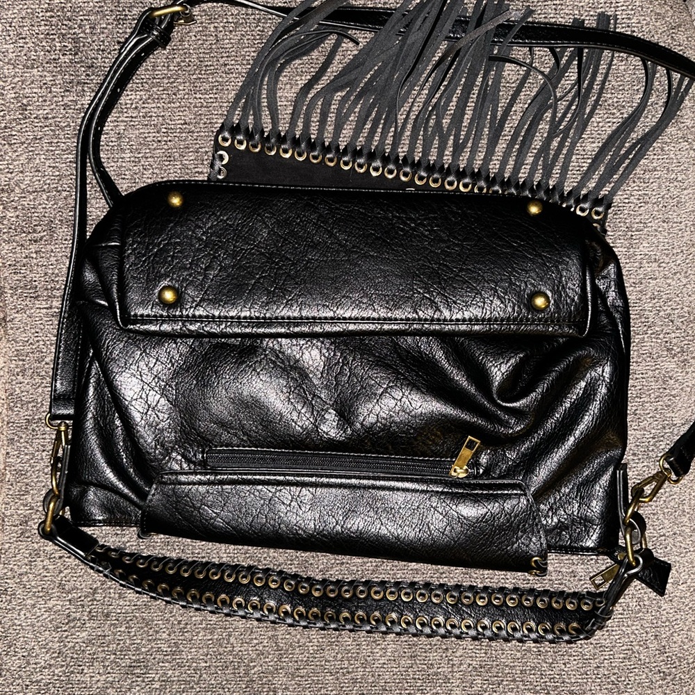 Black Fringe Crossbody Bag - Women - Picture 2 of 3